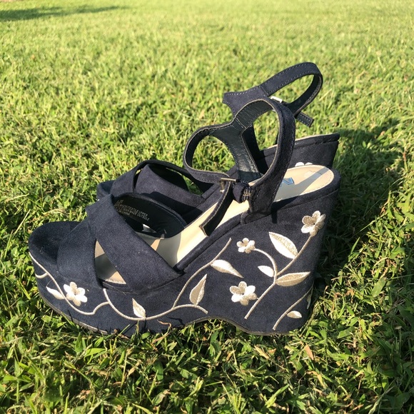 NWOT platform heels wedges - Picture 4 of 12